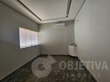 office em Avenida Araguari, Martins - Uberlândia - MG