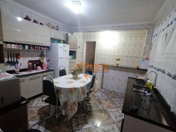 house em Avenida Jurema, Parque Jurema - Guarulhos - SP