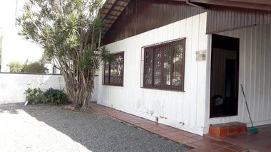 house em Rua Guilherme Dancker, Centro - Jaraguá do Sul - SC