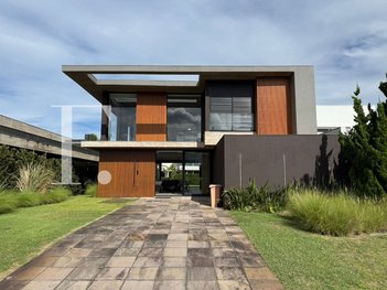 house em Rua Rio Jacuí, Centro - Xangri-Lá - RS