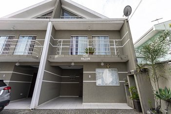 house em Rua Cocos, Uberaba - Curitiba - PR