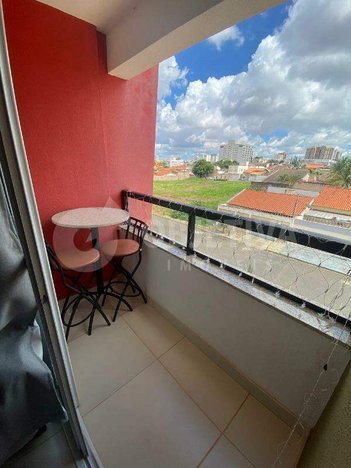 apartment em Rua Bernardo de Vasconcelos, Pampulha - Uberlândia - MG