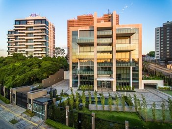 apartment em Av. Ferdinand Kisslinger, Jardim Europa - Porto Alegre - RS