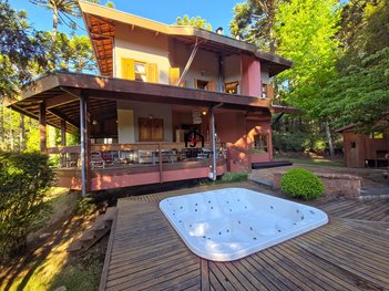 house em Rua Paulo Reis de Magalhães, Lagoinha - Campos do Jordão - SP