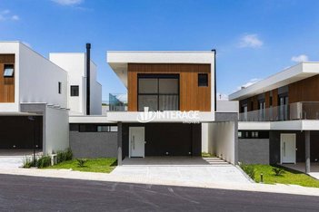 house em Avenida Cândido Hartmann, Santo Inácio - Curitiba - PR