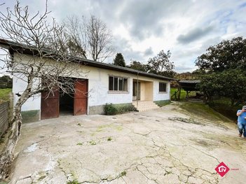 house em Avenida Maurício Sirotsky Sobrinho, São Victor COHAB - Caxias do Sul - RS