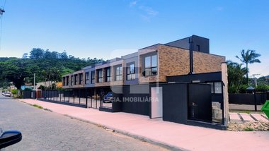 house em Rua Leonel Pereira, Cachoeira do Bom Jesus - Florianópolis - SC