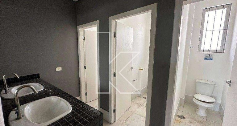 WhatsApp Image 2024-11-25 at 17.51