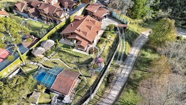 house em Rua Quarenta e Sete, Vila Inglesa - Campos do Jordão - SP