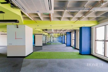 office em Rua Visconde de Nacar, Mercês - Curitiba - PR