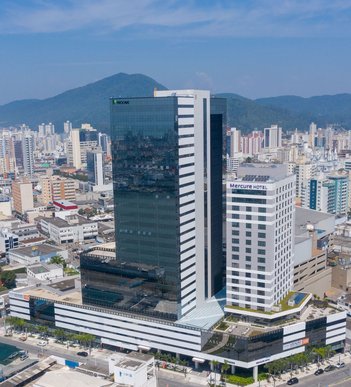 office em Rua Pedro Ferreira, Centro - Itajaí - SC