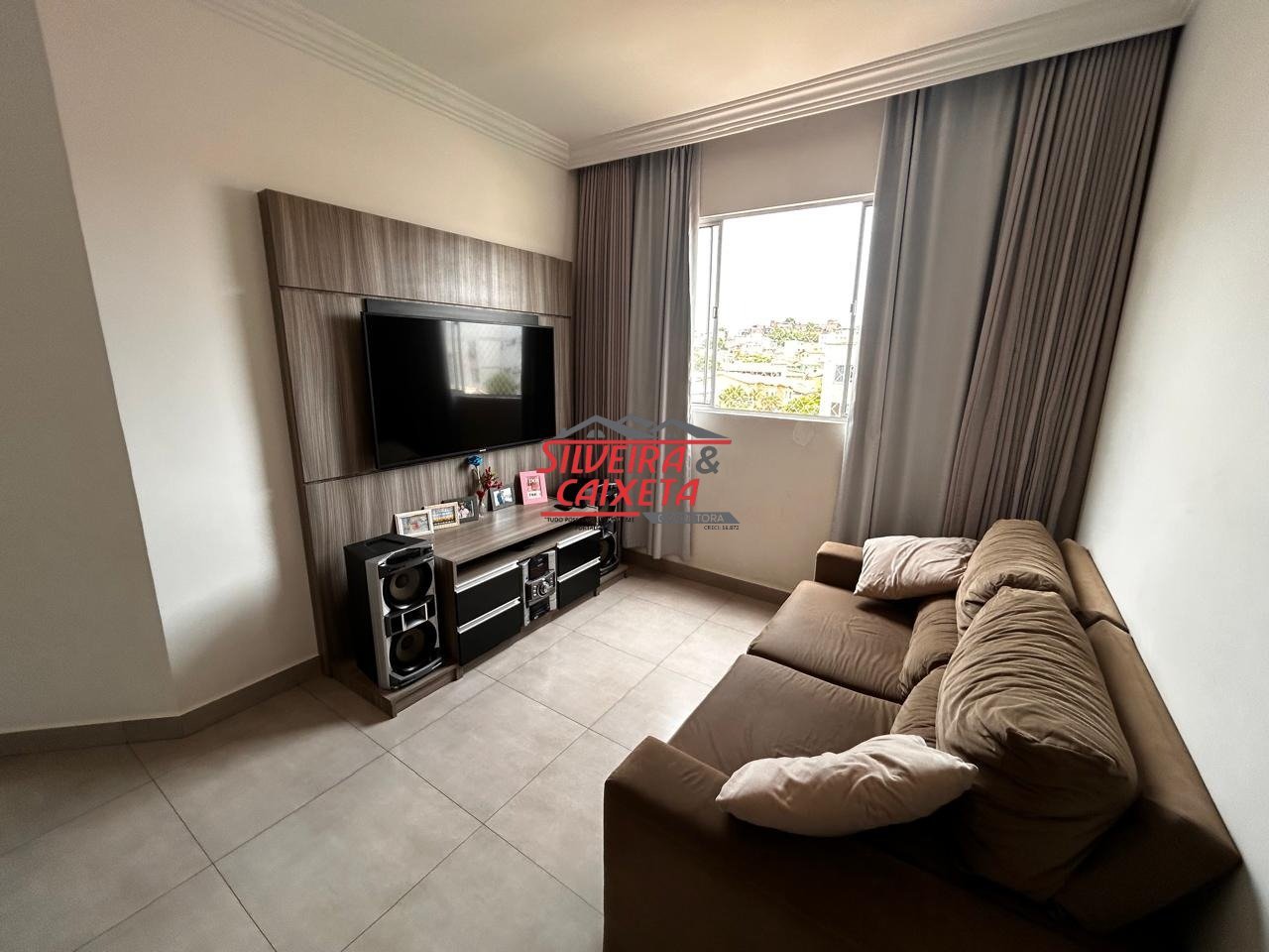 Apartamento com 3 quartos — Heliópolis, Belo Horizonte