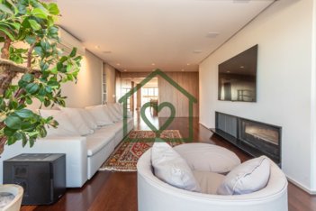 apartment em Avenida Luiz Manoel Gonzaga, Três Figueiras - Porto Alegre - RS