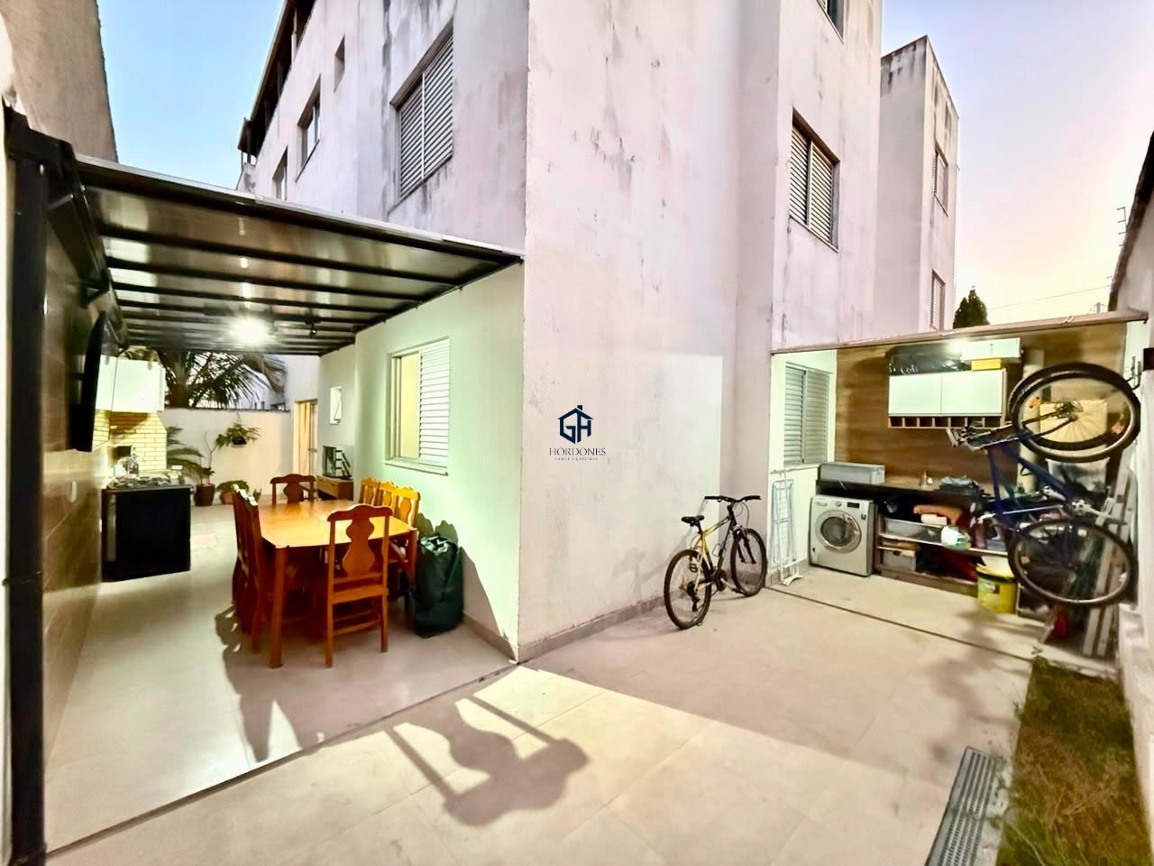 Apartamento com 2 quartos — Jardim Leblon, Belo Horizonte