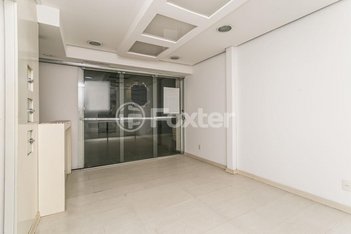 business em Rua Vinte e Quatro de Outubro, Auxiliadora - Porto Alegre - RS