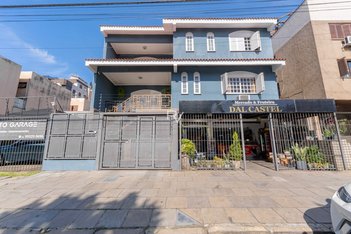 house em Rua Dona Adda Mascarenhas de Moraes, Jardim Itu - Porto Alegre - RS