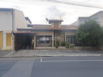 house em Rua 1542, Centro - Balneário Camboriú - SC