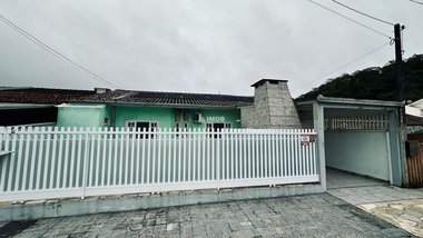 house em Rua Vicente Pereira de Miranda, Centro - Guaratuba - PR