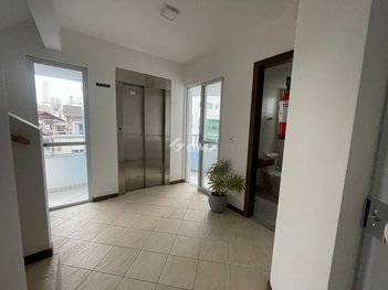 office em Rua Dinamarca, Nações - Balneário Camboriú - SC