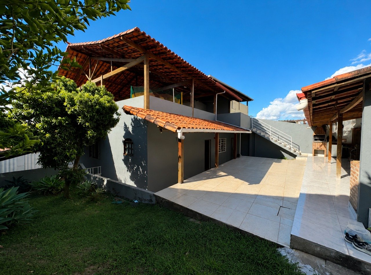 Casa com 3 quartos — Copacabana, Belo Horizonte