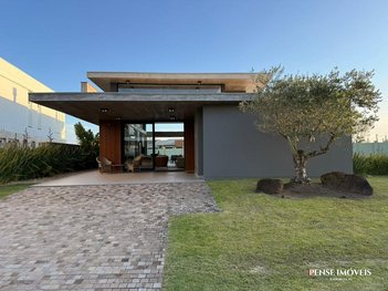 house em Avenida Paraguassu, Centro - Xangri-Lá - RS