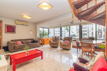 apartment em Rua Cônego Viana, Rio Branco - Porto Alegre - RS
