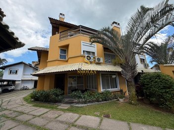 house em Avenida Luiz Boiteux Piazza, Cachoeira do Bom Jesus - Florianópolis - SC
