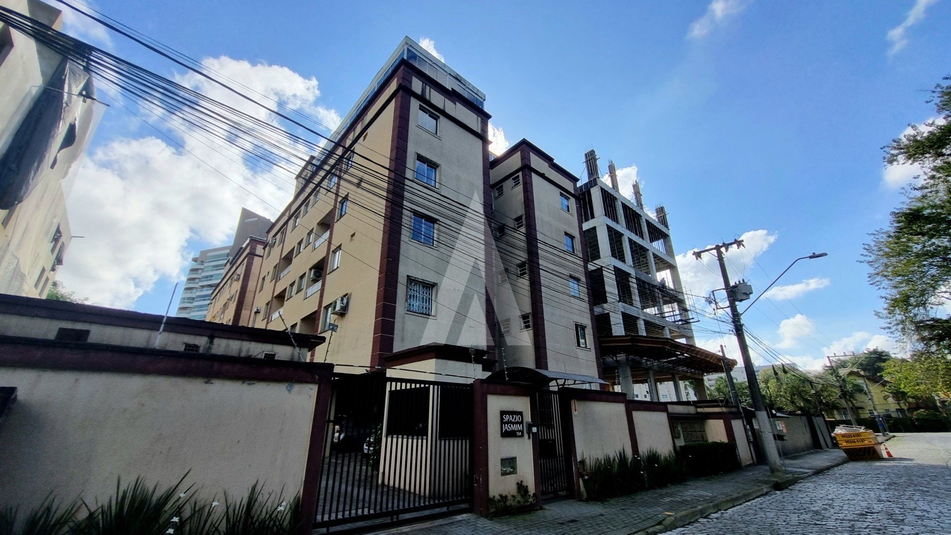 FACHADA 1