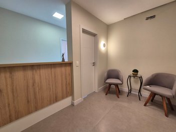 office em Rua Germano Petersen Júnior, Auxiliadora - Porto Alegre - RS