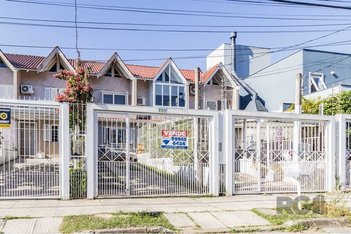 house em Heitor Kramer, Guarujá - Porto Alegre - RS