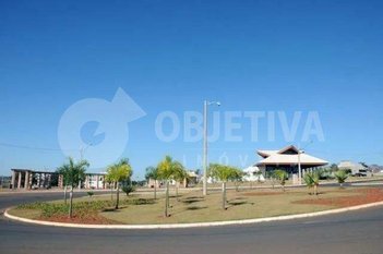 land_lot em Avenida Vereador Carlito Cordeiro, Jardim Botânico - Uberlândia - MG