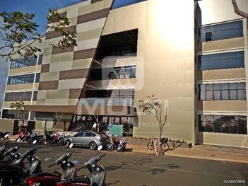 house em Avenida Cesário Alvim, Brasil - Uberlândia - MG