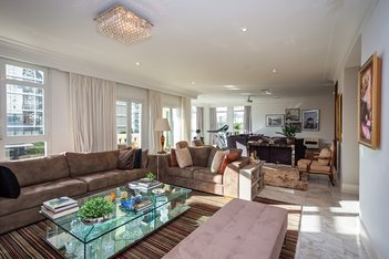 apartment em Avenida Visconde de Guarapuava, Batel - Curitiba - PR