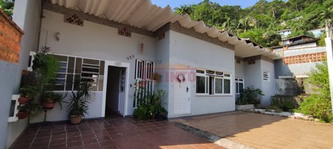 house em Rua Evaldo Tensini, Garcia - Blumenau - SC