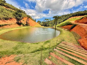 agricultural em Estrada Alberto Pinto da Conceição, Buenos Aires - Guarapari - ES