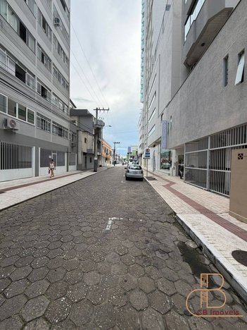 office em Rua 701, Centro - Balneário Camboriú - SC