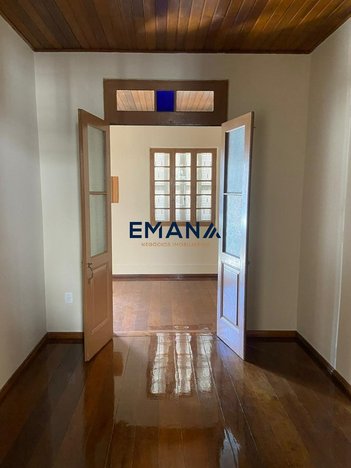 house em Rua Três de Maio, Centro - Pelotas - RS