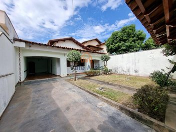 house em Rua Francisco Novaes, Centro - Cruzeiro - SP