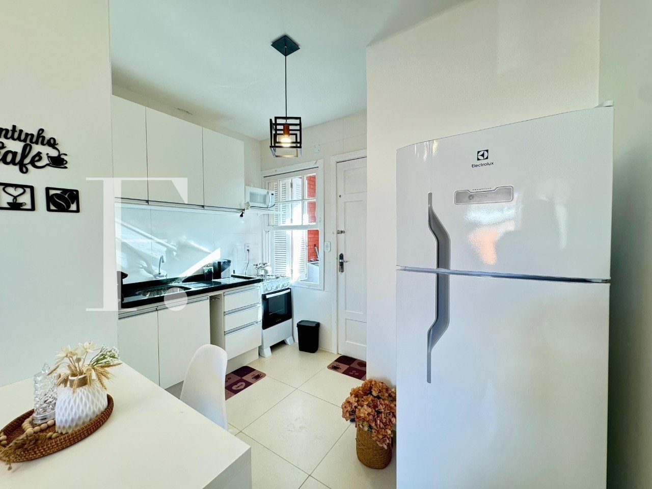 idZvO21447W1q4hH_1623868bae5804d36a