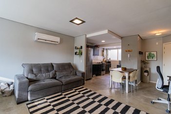 apartment em Rua Evaristo da Veiga, Partenon - Porto Alegre - RS