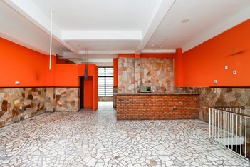 business em Plínio Brasil Milano, Higienópolis - Porto Alegre - RS