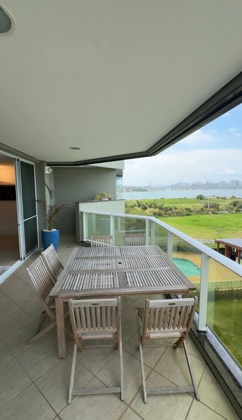 apartment em Rua Wilson Luz, Coqueiros - Florianópolis - SC