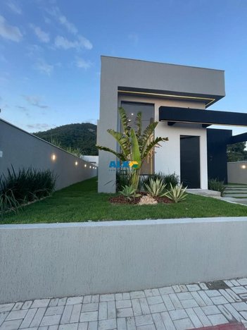 house em Rodovia Vereador Oldemar de Figueiredo, Ubatiba - Maricá - RJ