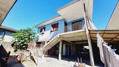 house em Rua Luiz Lavratti, São Caetano - Caxias do Sul - RS