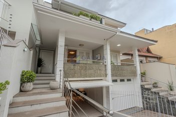 house em Rua Henrique Scliar, Jardim Itu - Porto Alegre - RS