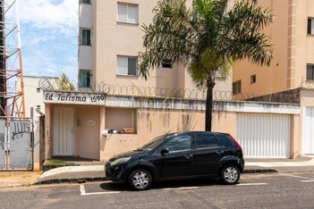 apartment em Rua Francisco Antônio de Oliveira, Santa Mônica - Uberlândia - MG