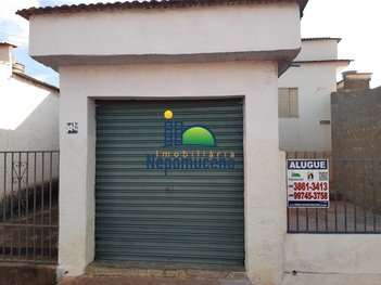 business em Avenida São João, Nepomuceno - Nepomuceno - MG