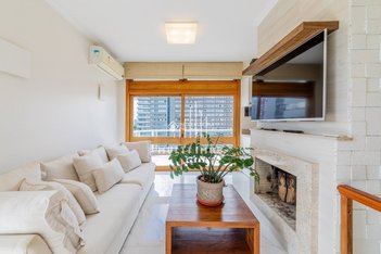 apartment em Rua Ribeiro Cancela, Menino Deus - Porto Alegre - RS