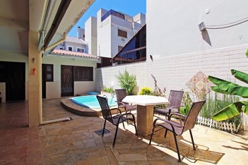 house em Rua Zeev Jabotinski, Jardim Itu - Porto Alegre - RS
