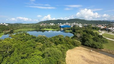 apartment em Avenida dos Salmões, Jurerê Internacional - Florianópolis - SC